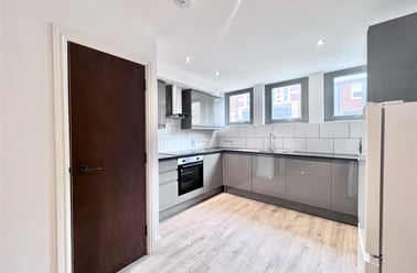 147 Carlton Road, St Anns, Nottingham - Image 2